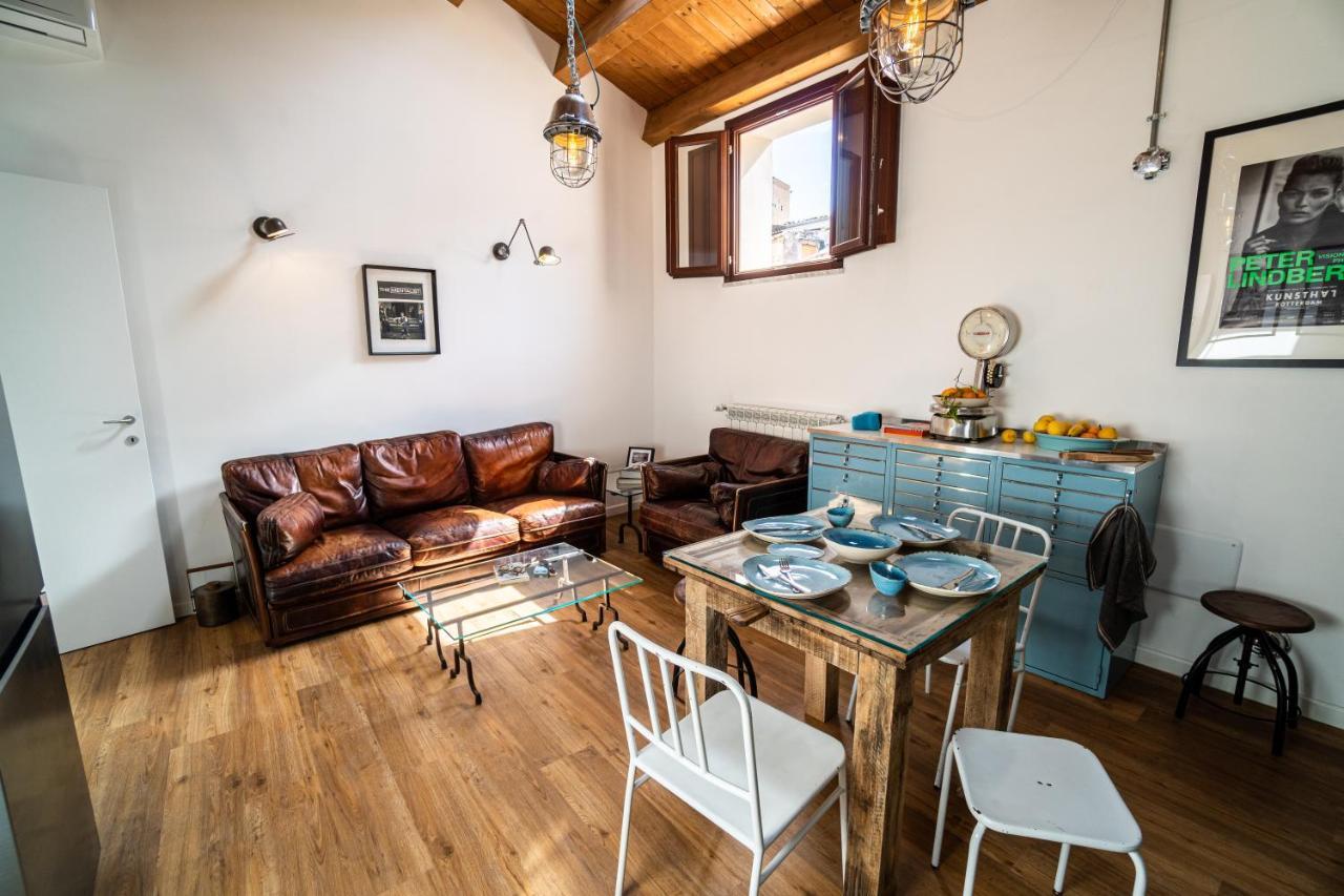 Solemar Sicilia - Palazzo Vetrano Apartment ปาแลร์โม ภายนอก รูปภาพ