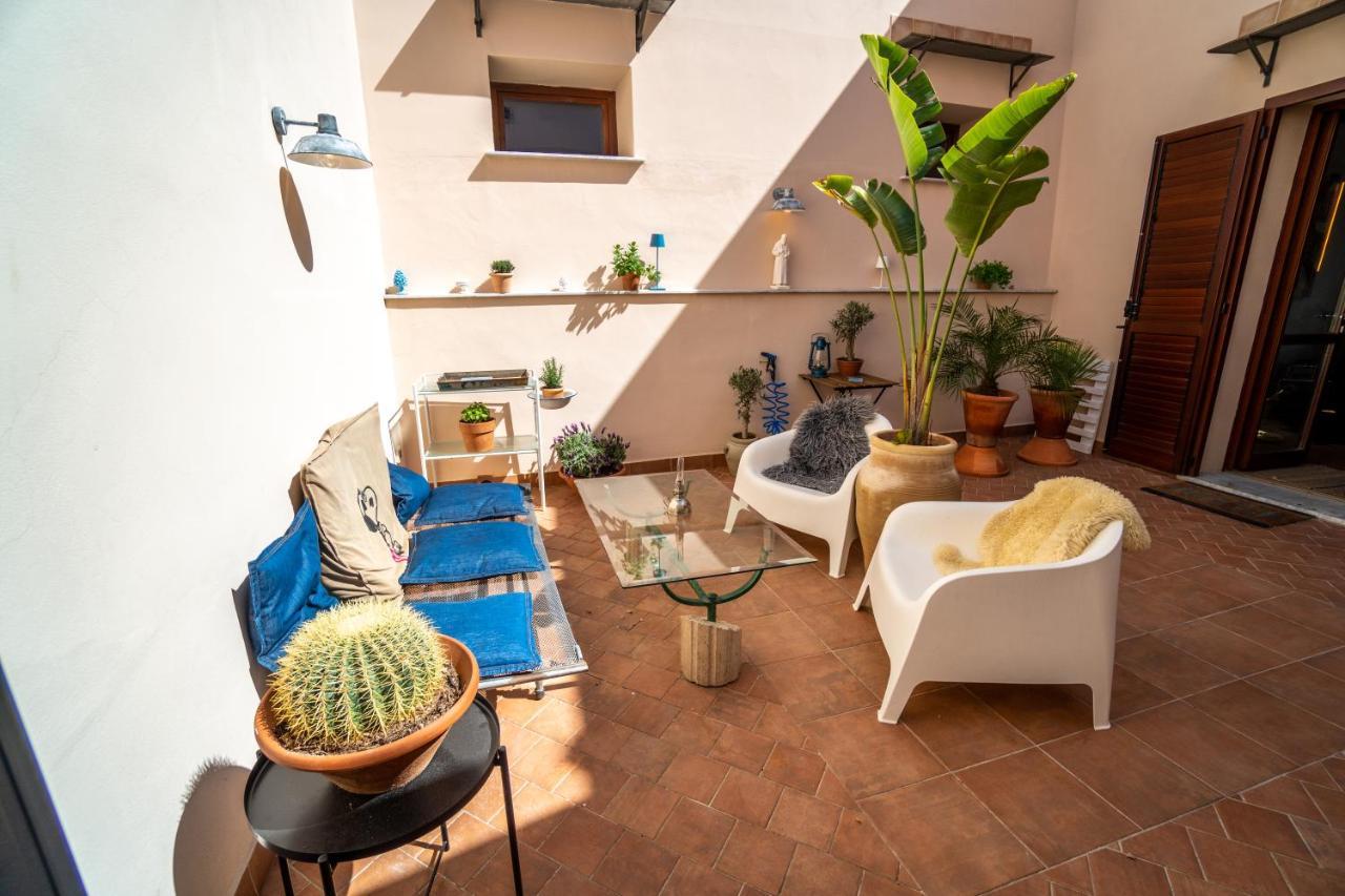 Solemar Sicilia - Palazzo Vetrano Apartment ปาแลร์โม ภายนอก รูปภาพ