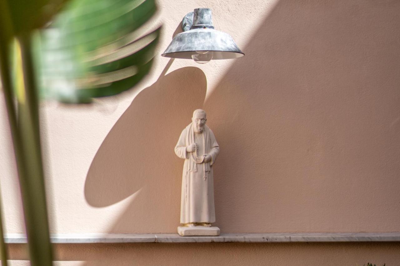 Solemar Sicilia - Palazzo Vetrano Apartment ปาแลร์โม ภายนอก รูปภาพ